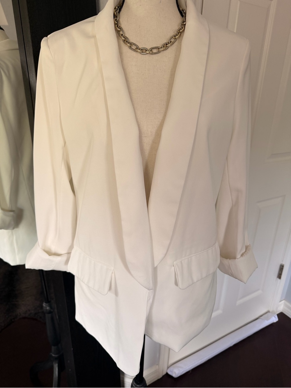 SHEIN White Shawl Collar Blazer